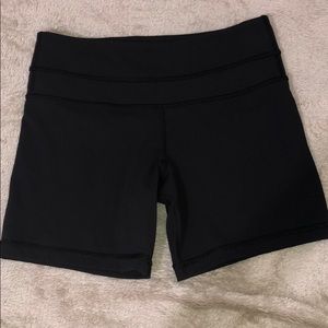 Lululemon booty shorts